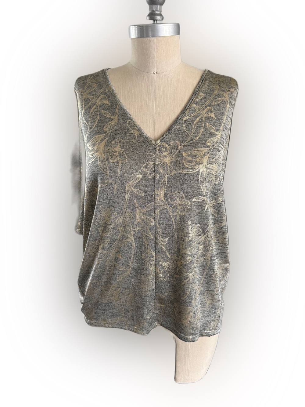 White House Black Market Metallic Gold Pullover Tee Floral Relaxed Fit. Size S